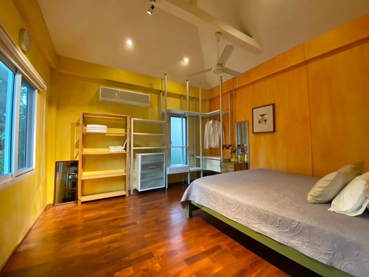 ขายบ้านเลียบทางด่วนรามอินทรา : (ขาย) Noble Tara Town in Town Zone B 25,000,000 บาท มีสระว่ายน้ำ ติดต่อ 0838824256 