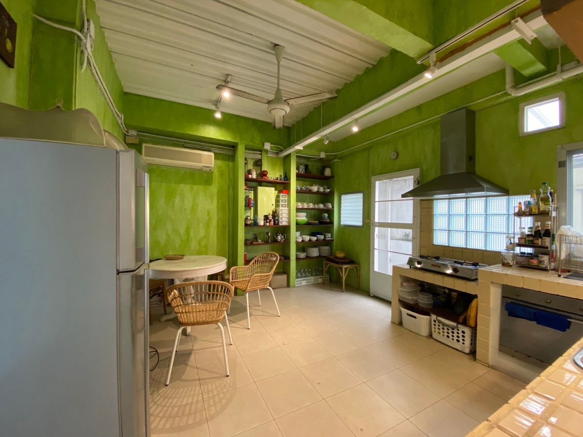 ขายบ้านเลียบทางด่วนรามอินทรา : (ขาย) Noble Tara Town in Town Zone B 25,000,000 บาท มีสระว่ายน้ำ ติดต่อ 0838824256 