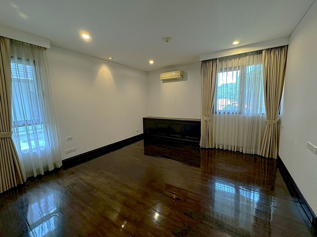 For RentHouseSukhumvit, Asoke, Thonglor : Luxury House with Private Swimming Pool in the Heart of Asoke ** NO CO-AGENT ** 