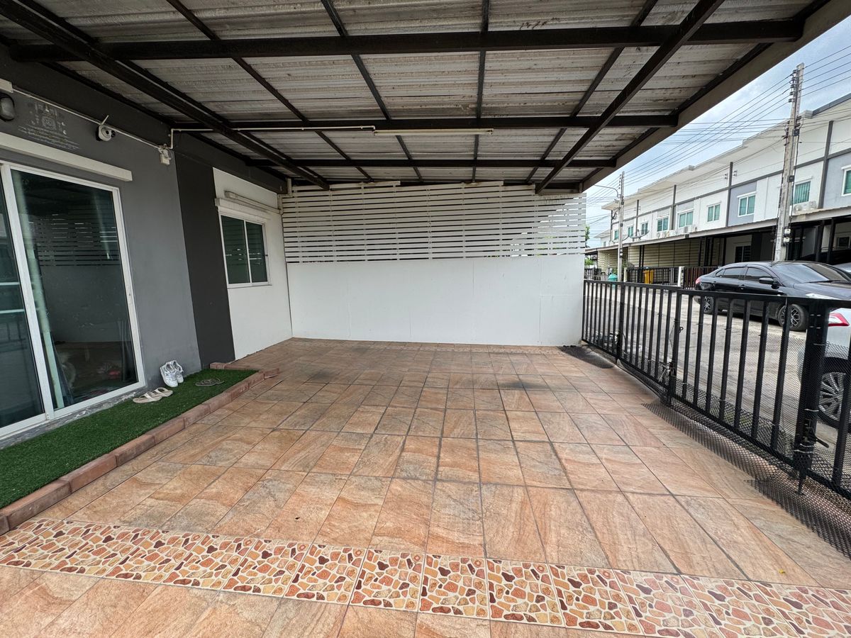 For SaleTownhomePathum Thani,Rangsit, Thammasat : 🏡 Sell townhome after the largest price corner in the project
