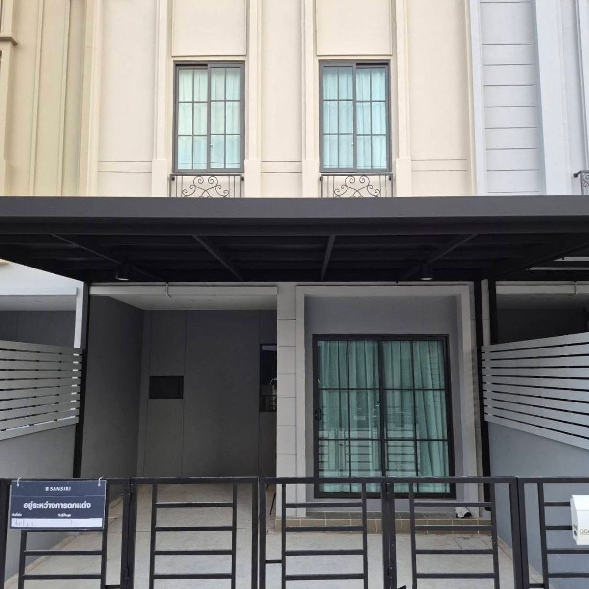 For RentTownhomeBangna, Bearing, Lasalle : Rent a townhome Siri Plaza Bangna, a new house near Mega Bangna