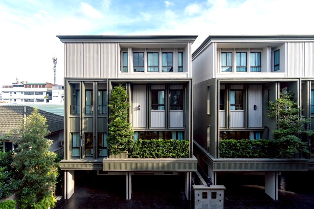 ขายบ้านสุขุมวิท อโศก ทองหล่อ : Lavista Prestige Village Ekkamai 10 บ้านเดี่ยวหรูระดับ Luxury แต่งสวย 4 ห้องนอน   มีลิฟต์ส่วนตัวทุกหลัง บรรยากาศเงียบสงบ ใจกลางเอกมัย