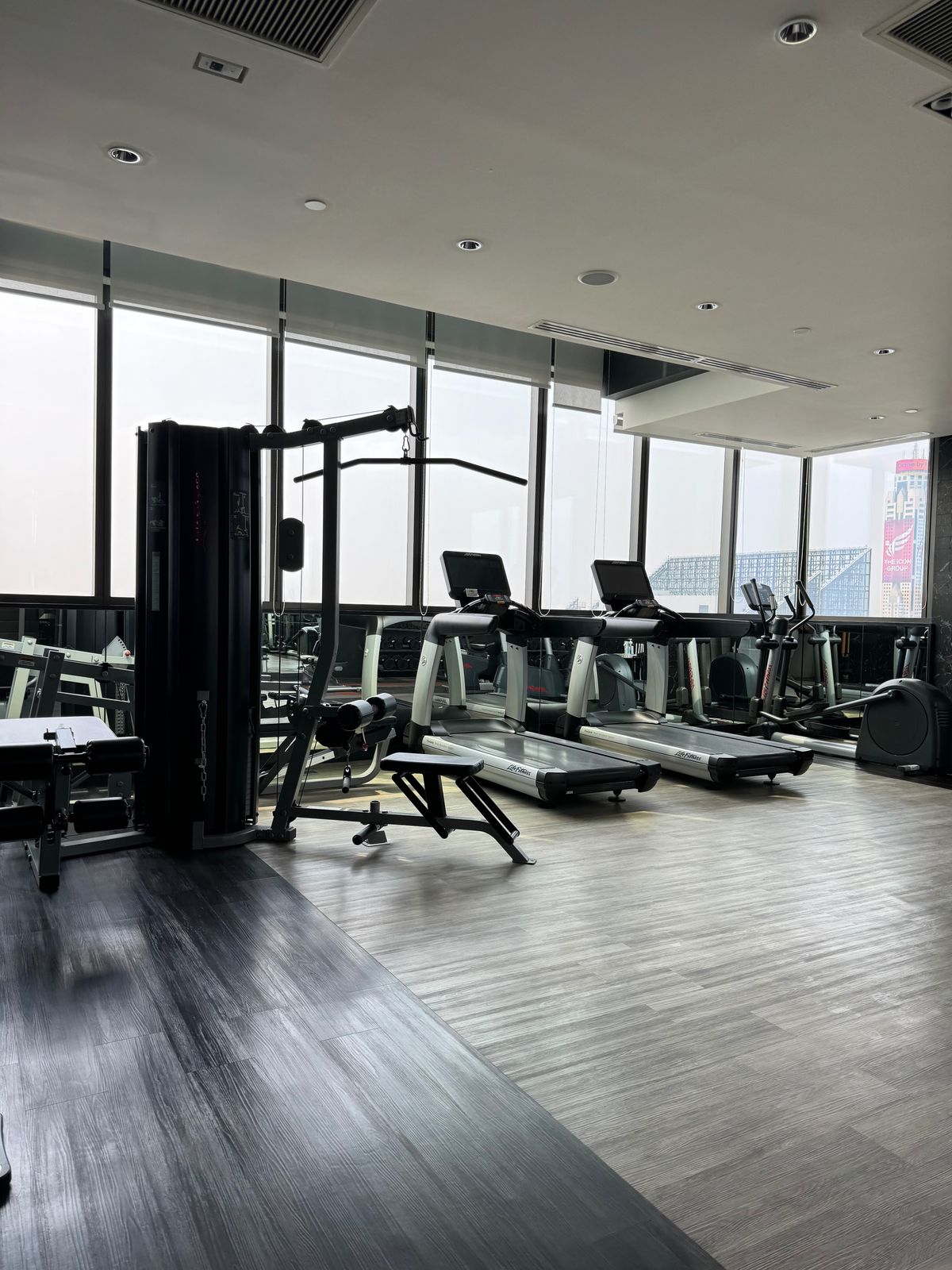 For SaleCondoWitthayu, Chidlom, Langsuan, Ploenchit : Sell ​​28 Chidlom 2 BED 72.81 sqm. Corner room, Chidlom Road, Mueang Lumpini, 40th floor in the best position. The owner sells by himself, the name of the title deed.