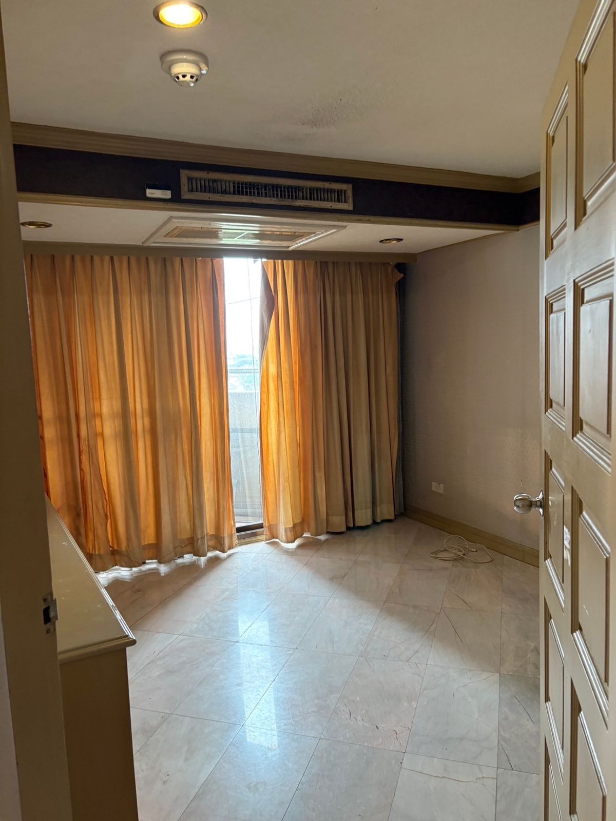 ขายคอนโดพัฒนาการ ศรีนครินทร์ : FQ ขายคอนโด Floraville  ราคา 4,990,000 บาท [KOs250901]