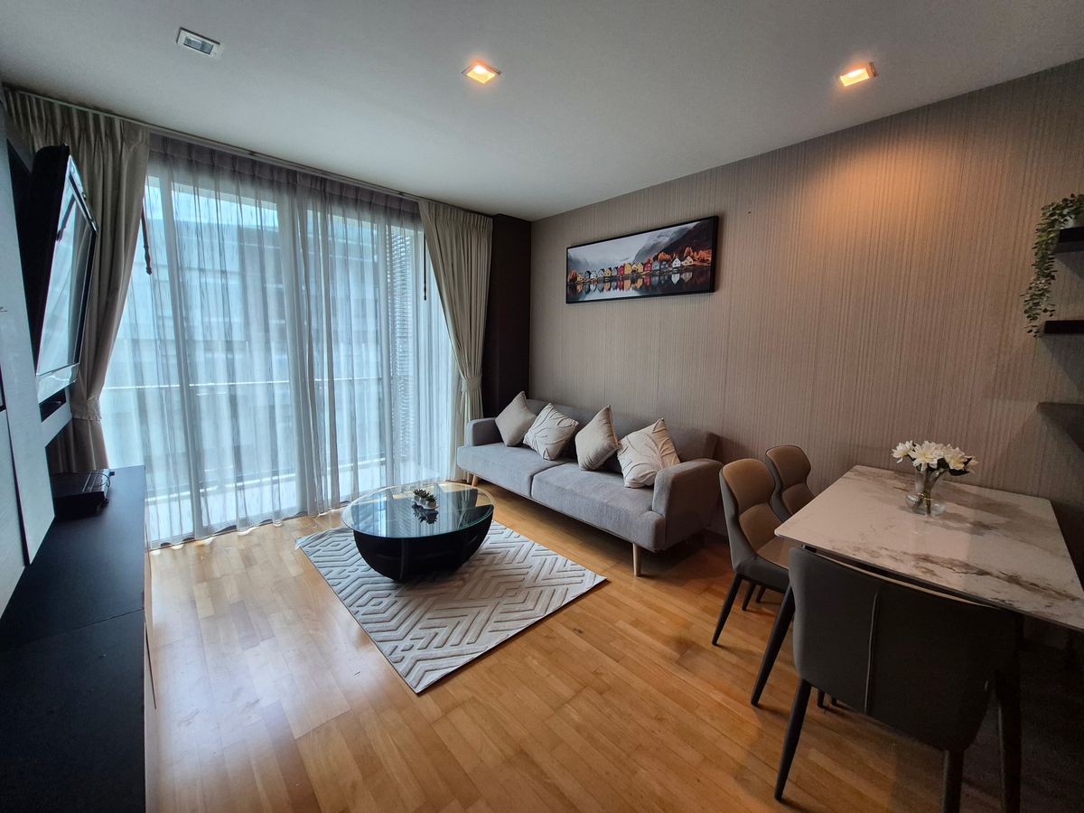 ให้เช่าคอนโดสุขุมวิท อโศก ทองหล่อ : Room for Rent⭐Issara@42⭐2 Bedroom⭐86 Sq.m⭐Sukhumvit 42⭐BTS Ekkamai Station