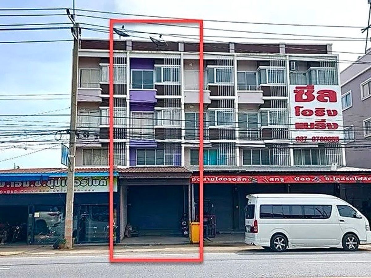 For SaleShop HouseAyutthaya : Sell ​​3.5 -story commercial building on the main road, Saen Phum Bang Pa -In Village