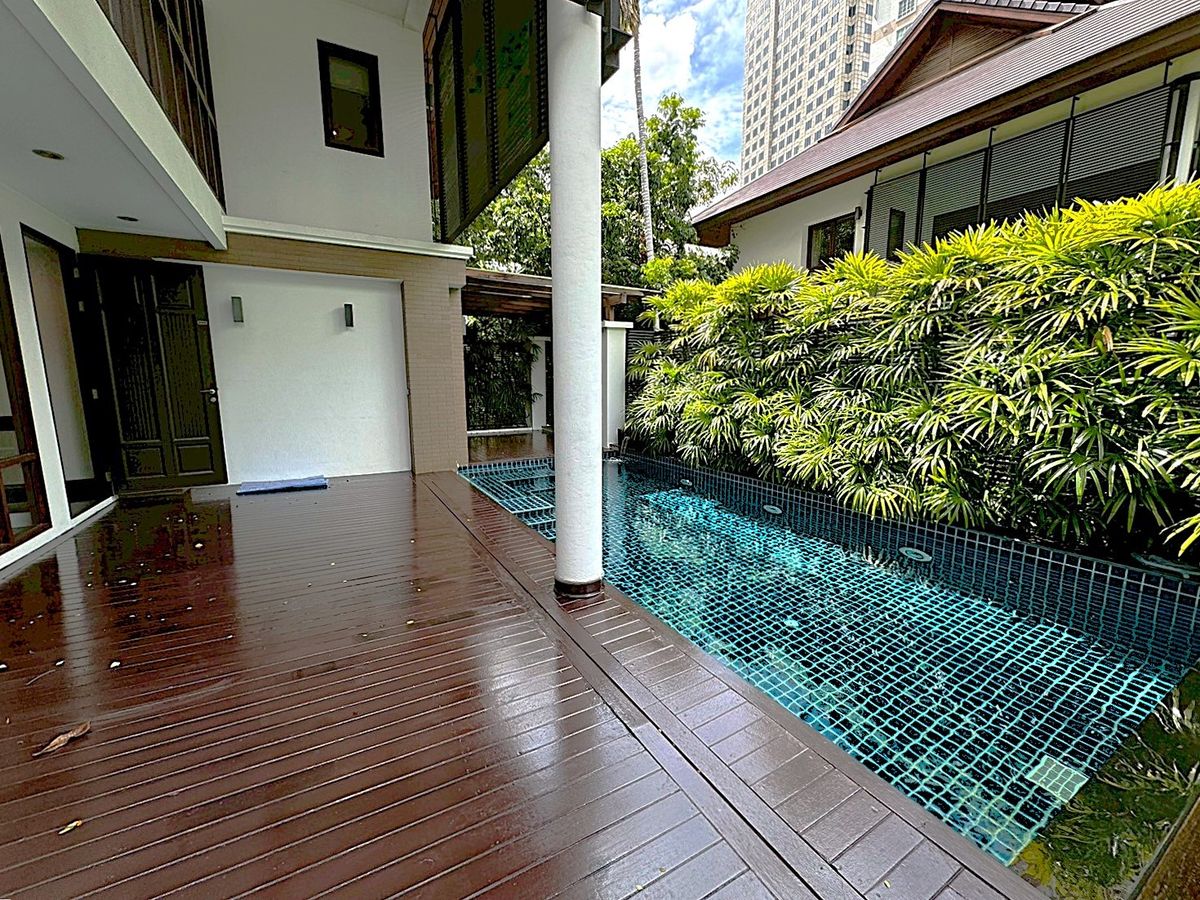 For RentHouseSukhumvit, Asoke, Thonglor : Luxury House with Private Swimming Pool in the Heart of Asoke ** NO CO-AGENT ** 