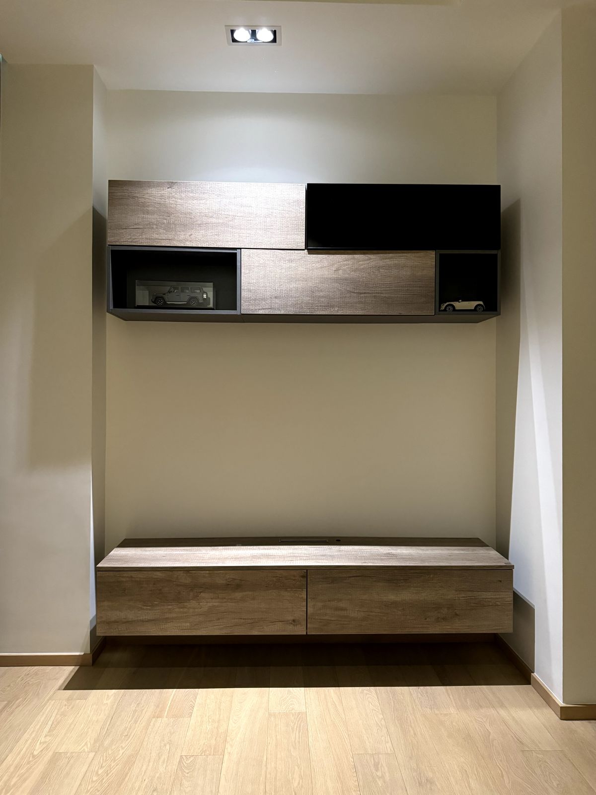 For SaleCondoWitthayu, Chidlom, Langsuan, Ploenchit : Sell ​​28 Chidlom 2 BED 72.81 sqm. Corner room, Chidlom Road, Mueang Lumpini, 40th floor in the best position. The owner sells by himself, the name of the title deed.