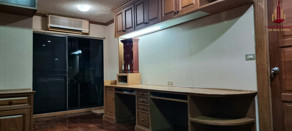 For SaleCondoRatchathewi,Phayathai : ✨ For Sale: Phayathai Plaza Condo ✨ 💰 ONLY 6,500,000 THB