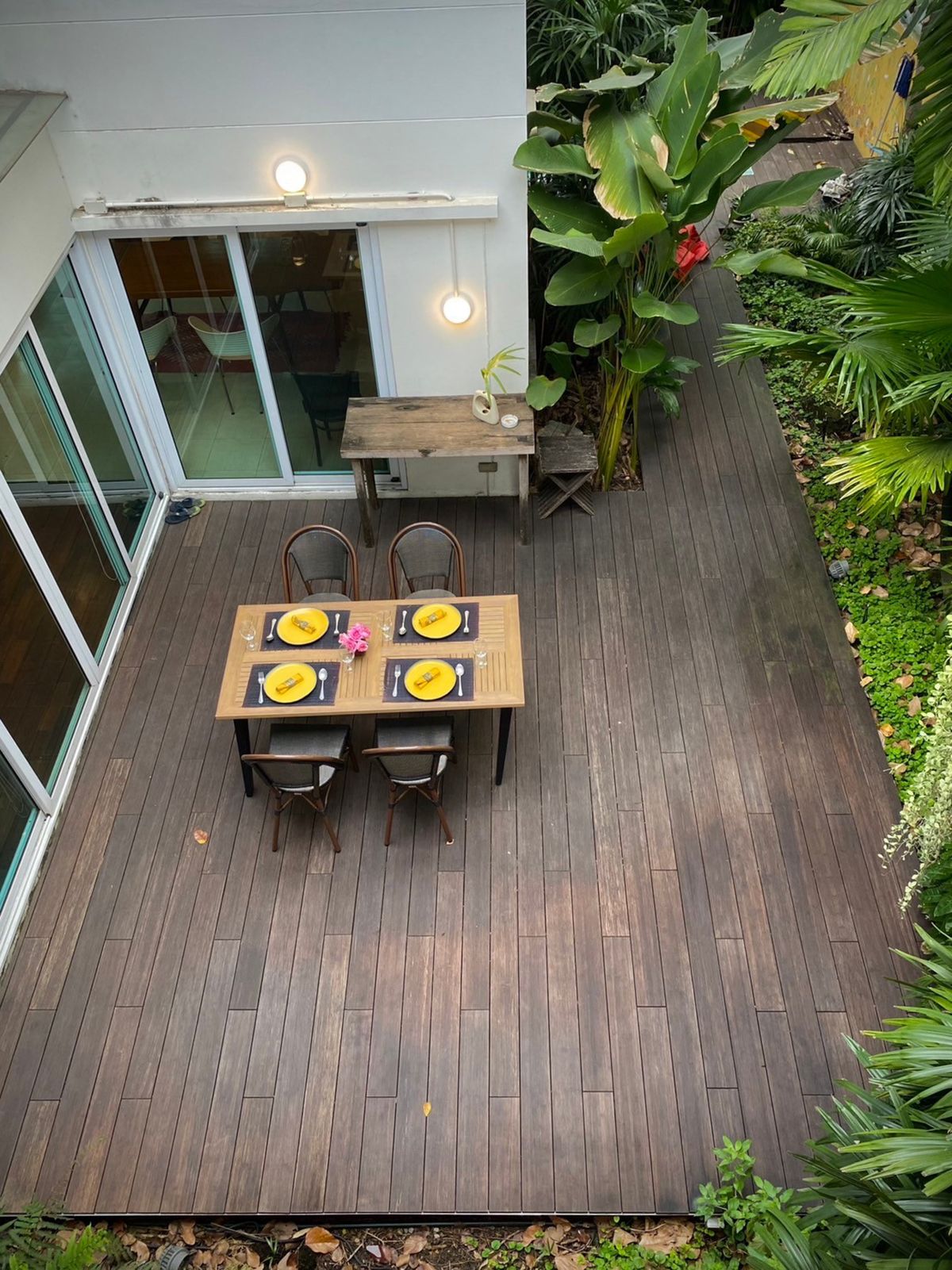 ขายบ้านเลียบทางด่วนรามอินทรา : (ขาย) Noble Tara Town in Town Zone B 25,000,000 บาท มีสระว่ายน้ำ ติดต่อ 0838824256 