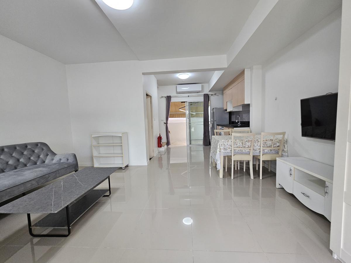 ให้เช่าทาวน์โฮมบางนา แบริ่ง ลาซาล : 28/02/2026, บ้านทาวน์โฮม Indy Bangna 2 ห้องนอน พร้อมอยู่ ใกล้ทางด่วน เช่าราคาเพียง 22,000 บาท/เดือน ทำเลดี ใกล้แหล่งงานและช็อปปิ้ง