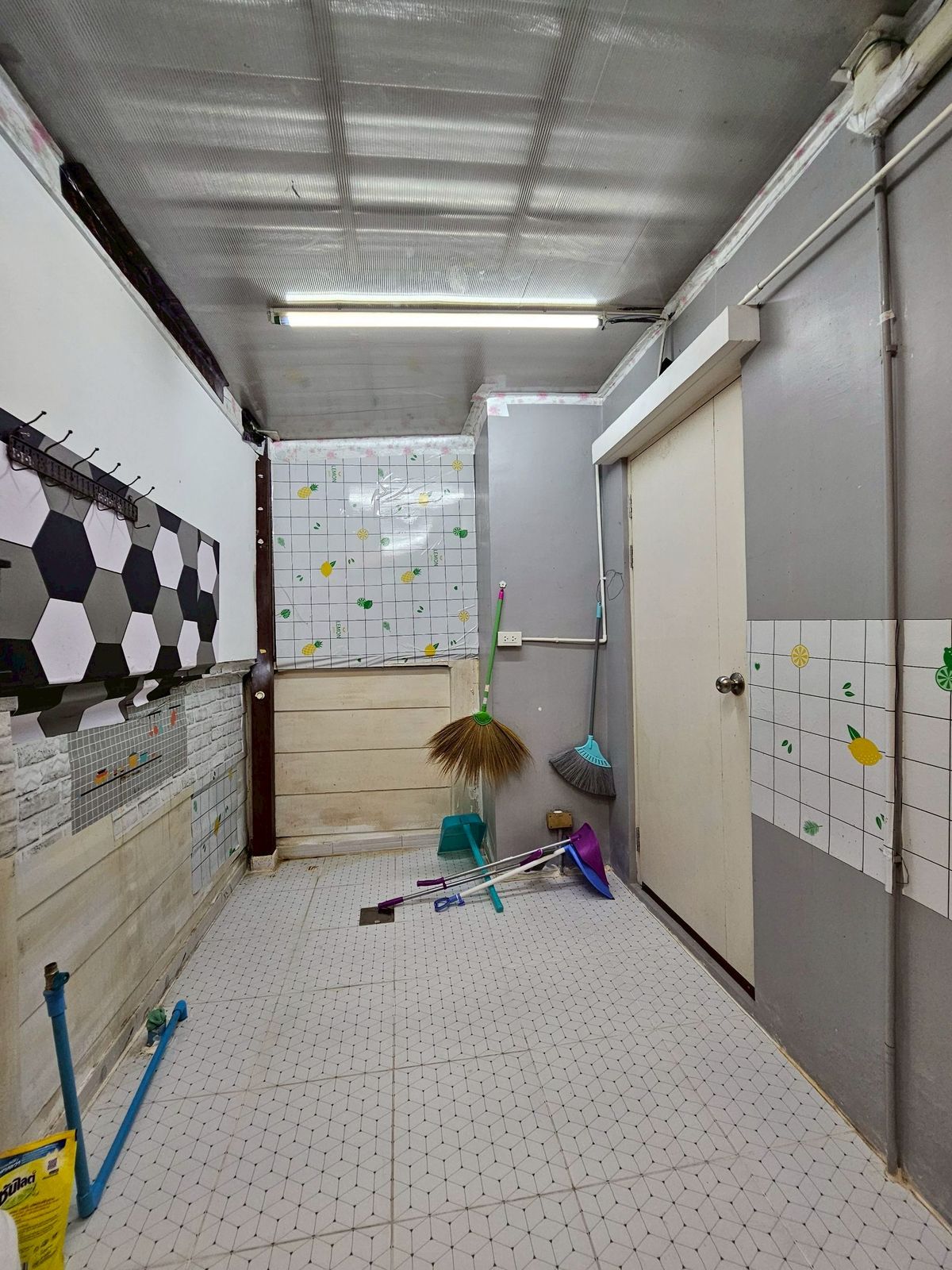 ให้เช่าทาวน์โฮมเกษตร นวมินทร์ ลาดปลาเค้า : ให้เช่า อารียา เดลี่ เกษตร-นวมินทร์ เนื้อที่ 16.9 ตรว. เฟอร์นิเจอร์ครบพร้อมอยู่ แอร์ 3ตัว บ้านใกล้คลับเฮ้าส์ ทำเลเดินทางสะดวก ใกล้เซ็นทรัลรามอินทรา และมหาลัยเกษตร