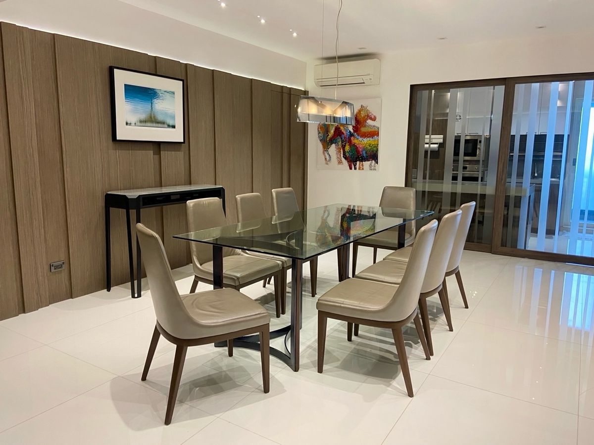 คอนโดสุขุมวิท อโศก ทองหล่อ : Royal Castle Sukhumvit, 190 Sq.m. Beautifully fully Furnished, Phrom phong (for sale or rent) รอยัล คาสเทิล พร้อมพงษ์ 3 ห้องนอน (ขายหรือเช่า)