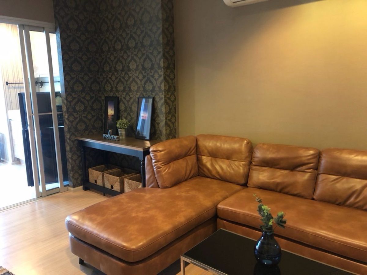 For RentCondoRatchadapisek, Huaikwang, Suttisan : Rhythm Huai Khwang, rent 22,000 baht. Beautiful room, large room 46SQM, just renovated with MRT Huai Khwang 0 meters. Watch room 064-6696546.