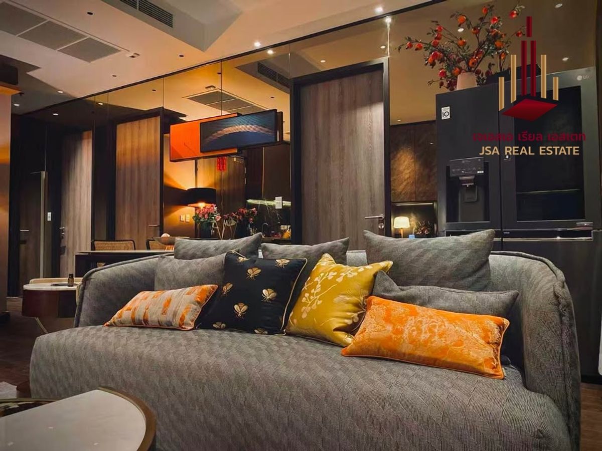 ให้เช่าคอนโดอ่อนนุช อุดมสุข : ✨ For Rent: Whizdom Essence Condo ✨  💰 Only 100,000 THB/month.