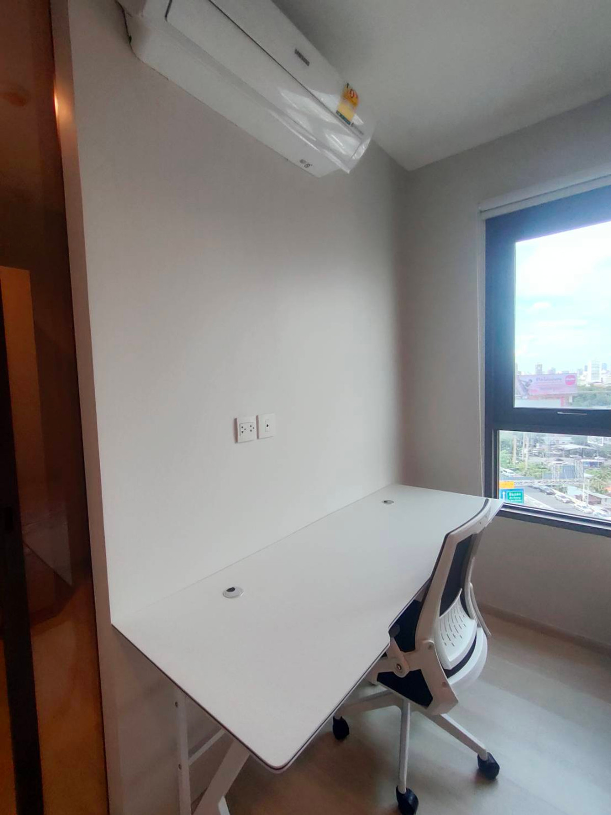 ให้เช่าคอนโดวิทยุ ชิดลม หลังสวน : Condo for Rent  Life One Wireless (Rt-01)