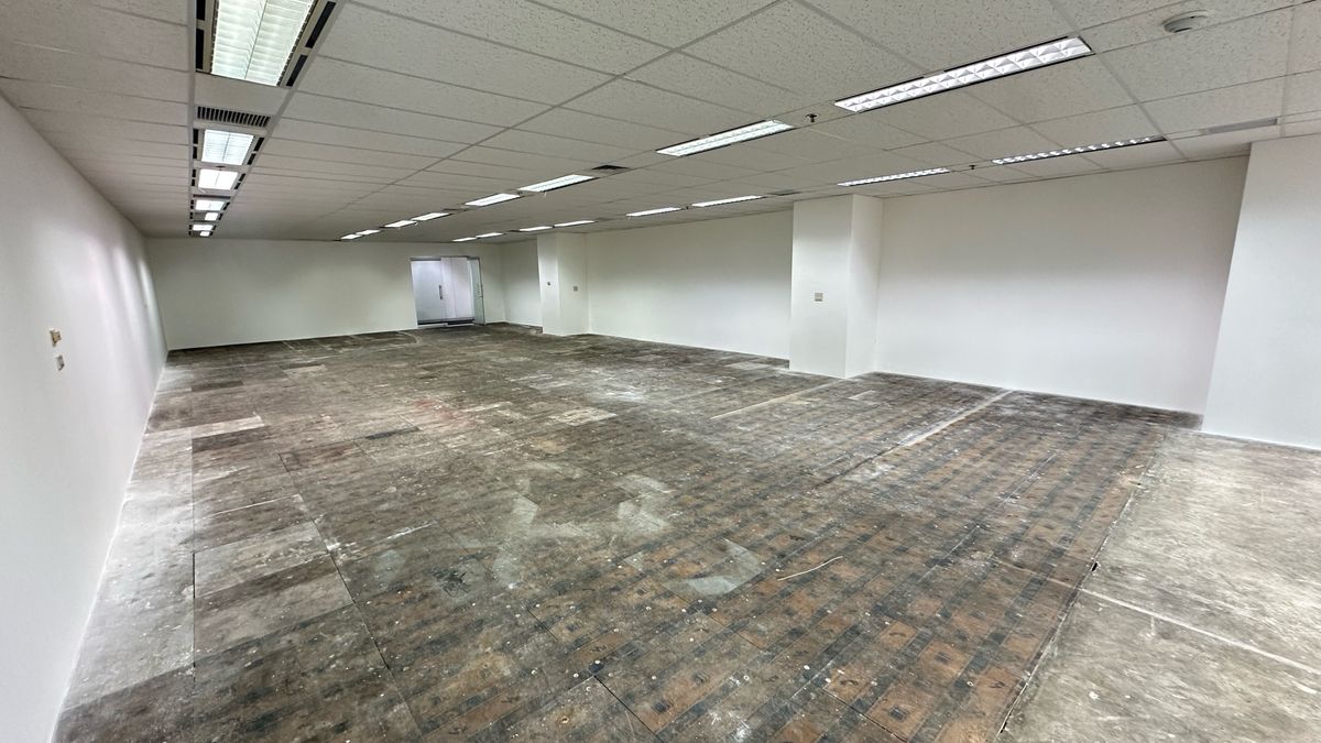 ให้เช่าสำนักงานสีลม ศาลาแดง บางรัก : 🏢 ให้เช่าพื้นที่สำนักงาน ขนาดพื้นที่ 147.5 – ย่านสีลม ติด BTS