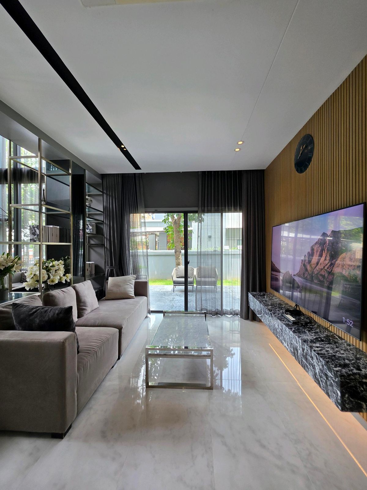 HousePattanakan, Srinakarin : 🏛 #Sell / #Rent - Grand Bangkok Boulevard Rama 9flagship Residence, the most potential location on Krungthep Kreetha Road - only 50 meters from Wellington College Bangkok