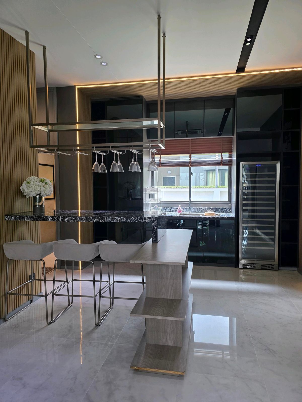 HousePattanakan, Srinakarin : 🏛 #Sell / #Rent - Grand Bangkok Boulevard Rama 9flagship Residence, the most potential location on Krungthep Kreetha Road - only 50 meters from Wellington College Bangkok