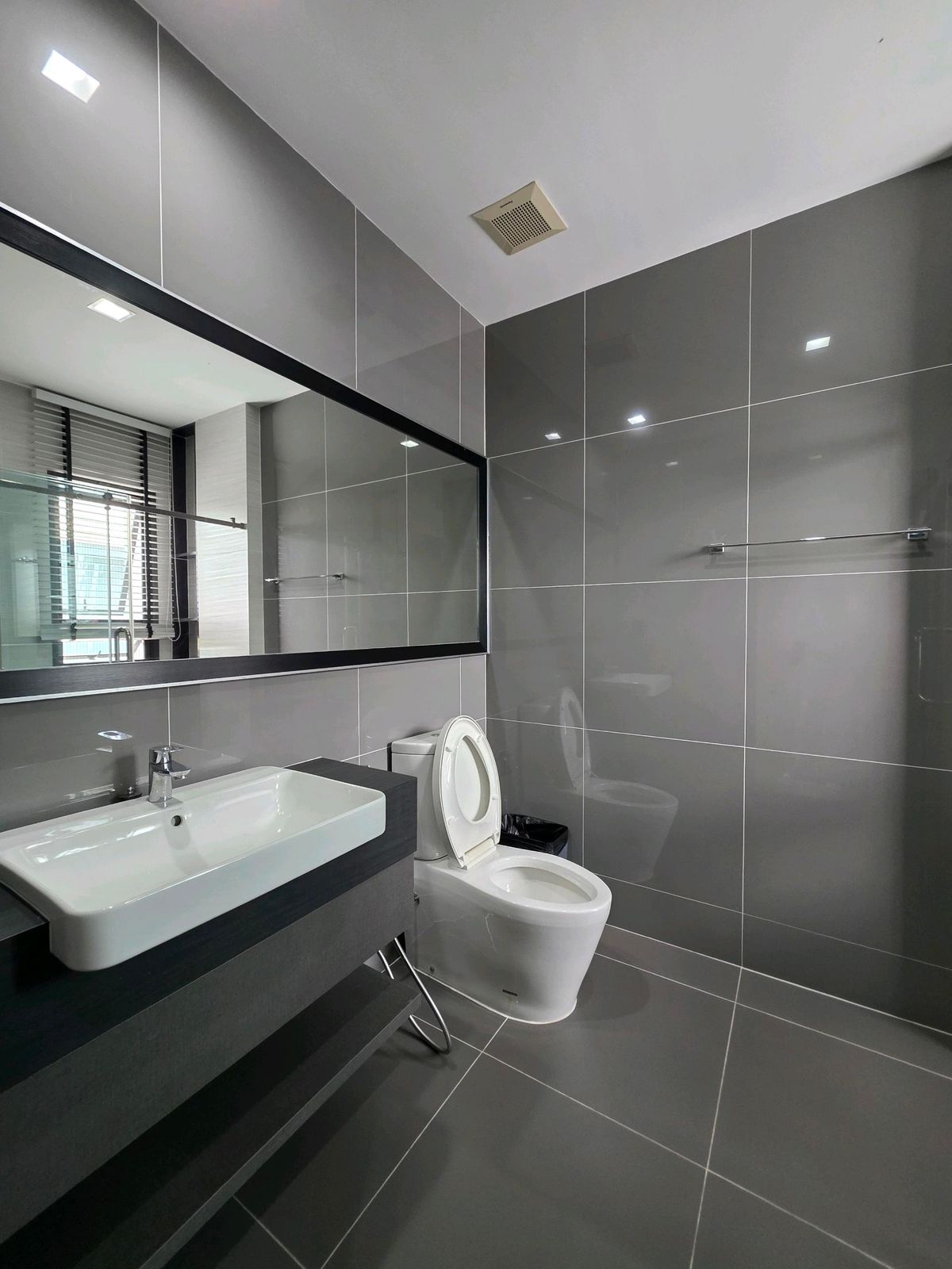 HousePattanakan, Srinakarin : 🏛 #Sell / #Rent - Grand Bangkok Boulevard Rama 9flagship Residence, the most potential location on Krungthep Kreetha Road - only 50 meters from Wellington College Bangkok