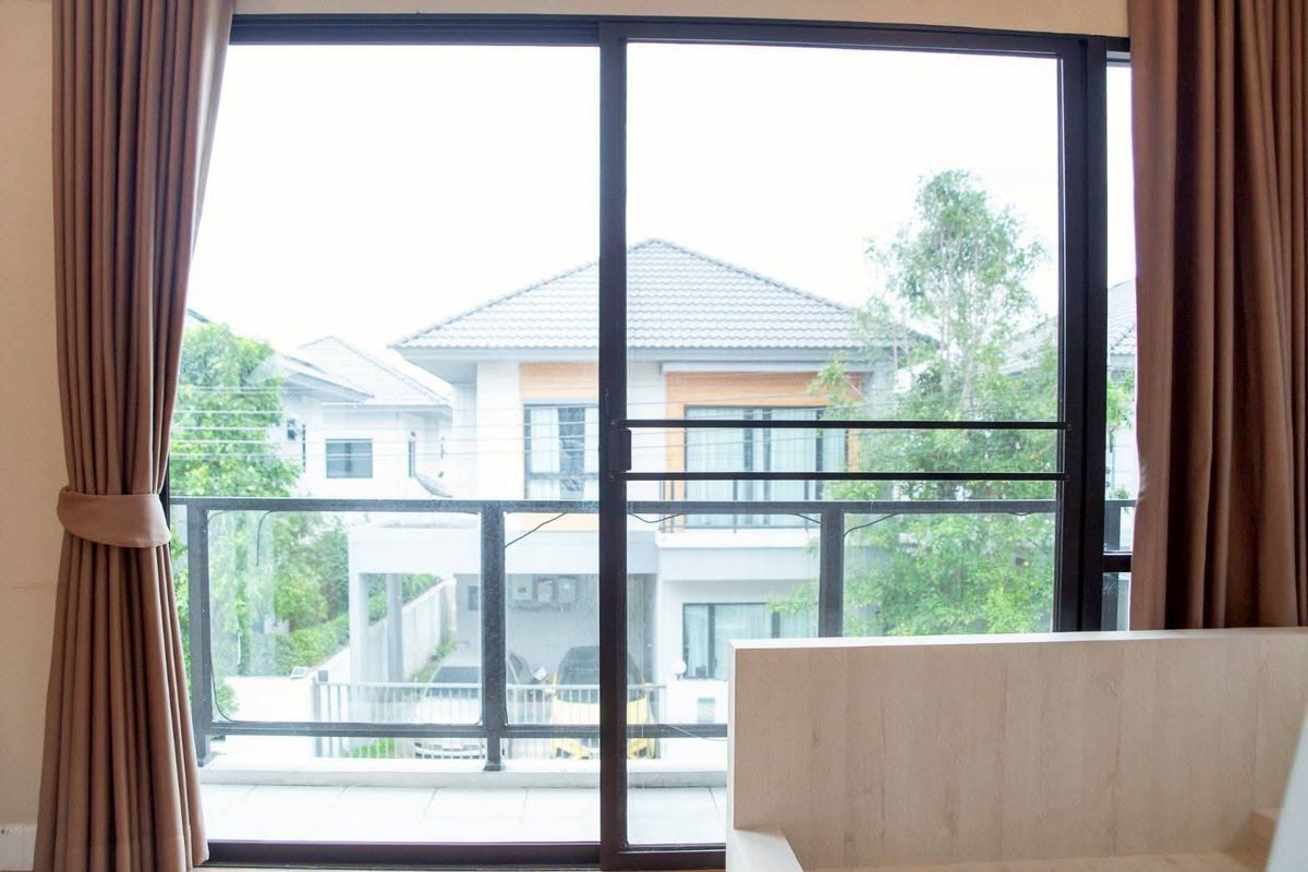 ขายบ้านนวมินทร์ รามอินทรา : บ้านสวยพร้อมอยู่ เสนาพาร์ค วิลล์ รามอินทรา-วงแหวน 3 ใกล้แฟชั่นไอส์แลน