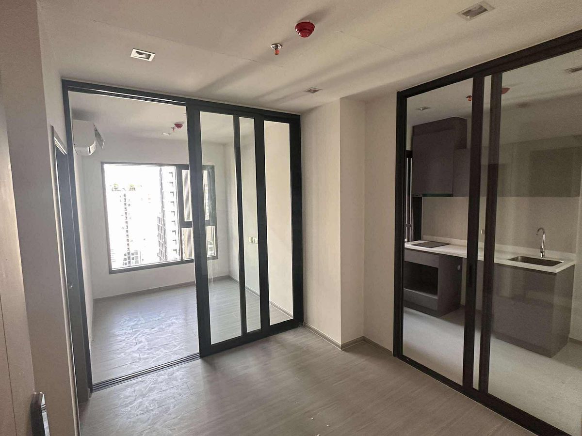 ขายคอนโดพระราม 9 เพชรบุรีตัดใหม่ RCA :  🔥Hot Deal🔥 Life asoke hype 35 Sqm 30+ floor 4,500,000 ห้องเปล่า ปล่อยเช่าได้ 25,000 บาท ยีลส์ 6.6% ห้องโครงการใหม่ใจกลางพระราม9  สนใจติดต่อนัดชม พัตเตอร์ 0928895628 Line : plustor_ss