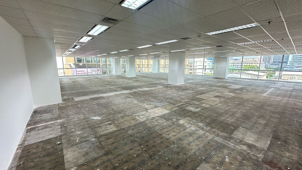 ให้เช่าสำนักงานสีลม ศาลาแดง บางรัก : ให้เช่าพื้นที่สำนักงาน ขนาดพื้นที่: 383 ตร.ม.– ย่านสีลม ติด BTS