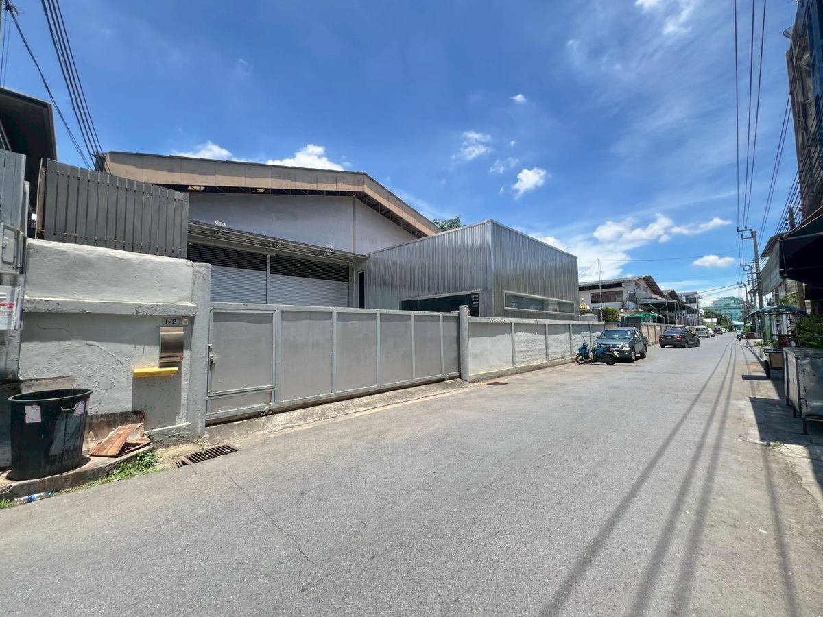 For RentWarehouseRathburana, Suksawat : Rent a warehouse with an office on an area of ​​376 sq.m. Near Technology