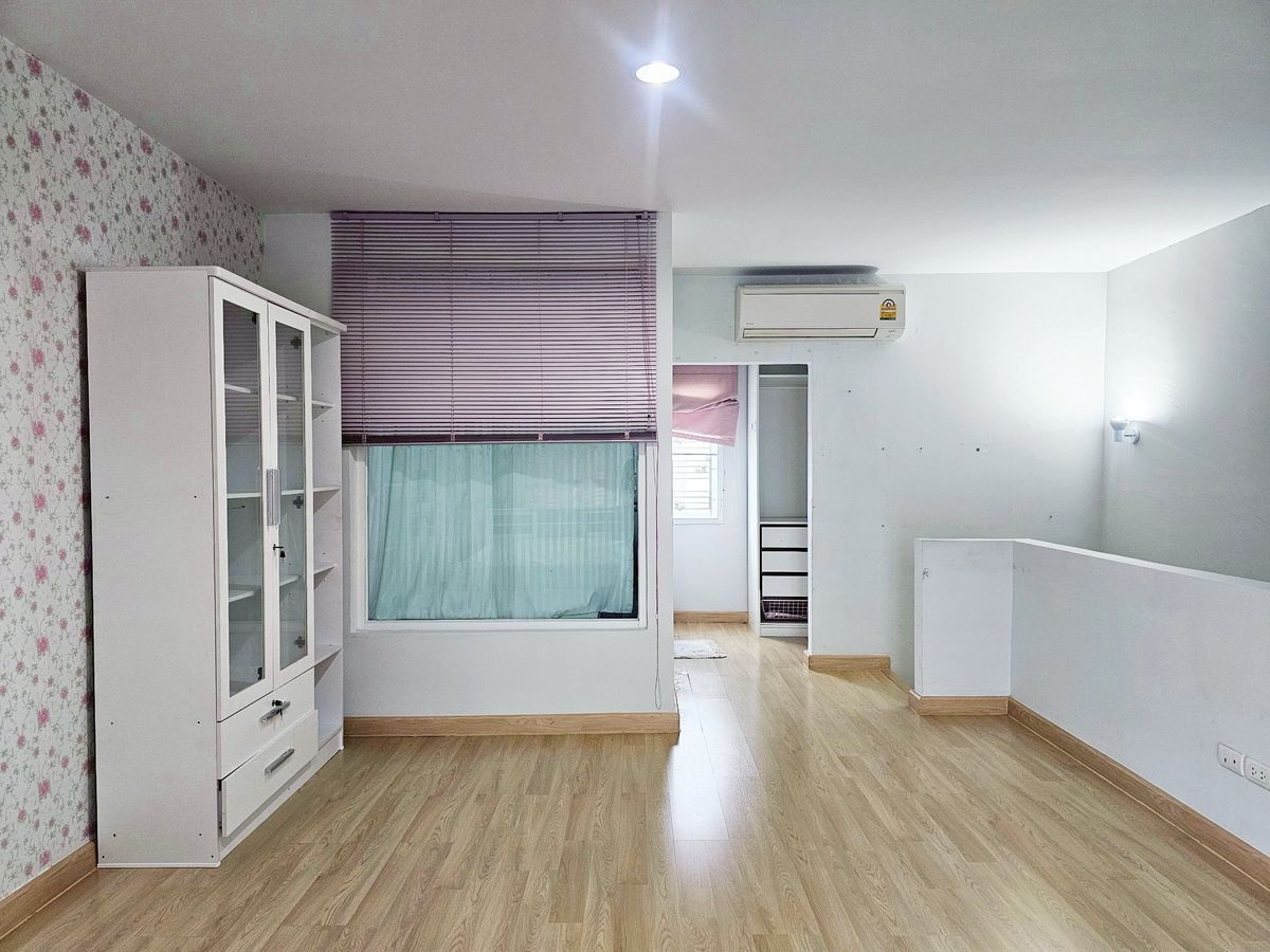 ให้เช่าทาวน์โฮมเกษตร นวมินทร์ ลาดปลาเค้า : ให้เช่า อารียา เดลี่ เกษตร-นวมินทร์ เนื้อที่ 16.9 ตรว. เฟอร์นิเจอร์ครบพร้อมอยู่ แอร์ 3ตัว บ้านใกล้คลับเฮ้าส์ ทำเลเดินทางสะดวก ใกล้เซ็นทรัลรามอินทรา และมหาลัยเกษตร