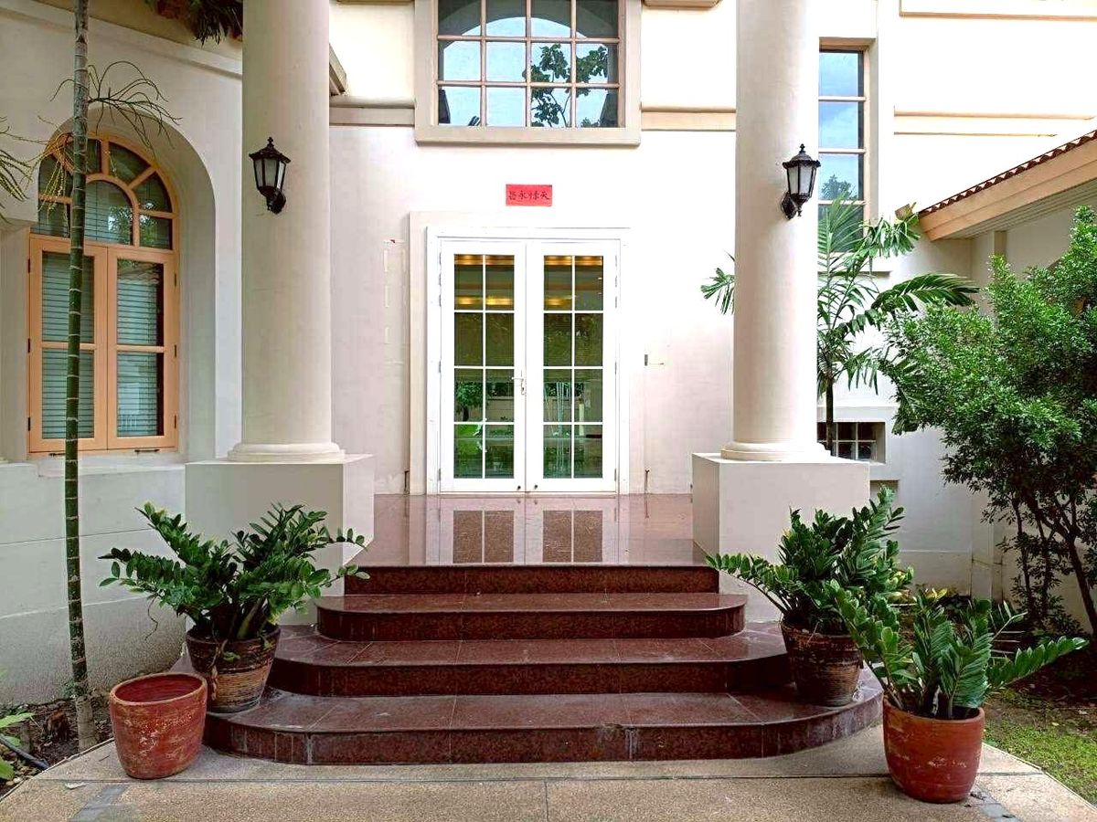 ให้เช่าบ้านบางนา แบริ่ง ลาซาล : ให้เช่าบ้านเดี่ยว 351 ตารางวา  ม.พฤกษ์ภิรมย์ รีเจ้นท์ สุขุมวิท105 แบริ่ง-ลาซาล (ใกล้BTSแบริ่ง)  แขวงบางนาใต้  เขตบางนา กรุงเทพ10270