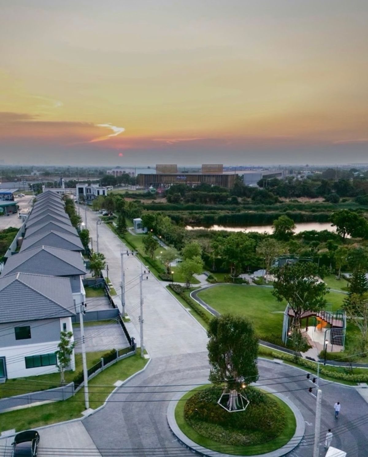 ขายบ้านบางนา แบริ่ง ลาซาล : ขายบ้านเดี่ยว 2 ชั้น โครงการ บริทาเนีย บางนา - ศรีวารี สวย ตามรูป พร้อมอยู่ ใกล้ ศูนย์การค้าเมกะ บางนา @841qqlnr