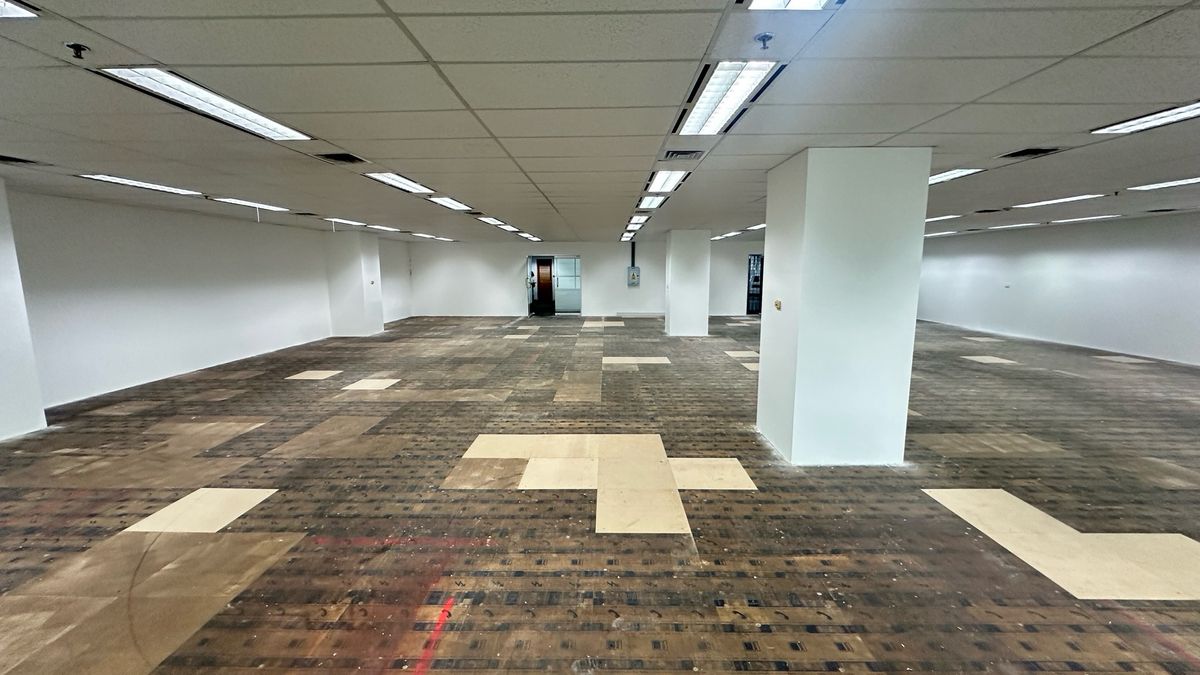 ให้เช่าสำนักงานสีลม ศาลาแดง บางรัก : ให้เช่าพื้นที่สำนักงาน ขนาดพื้นที่: 309 ตร.ม.– ย่านสีลม ติด BTS