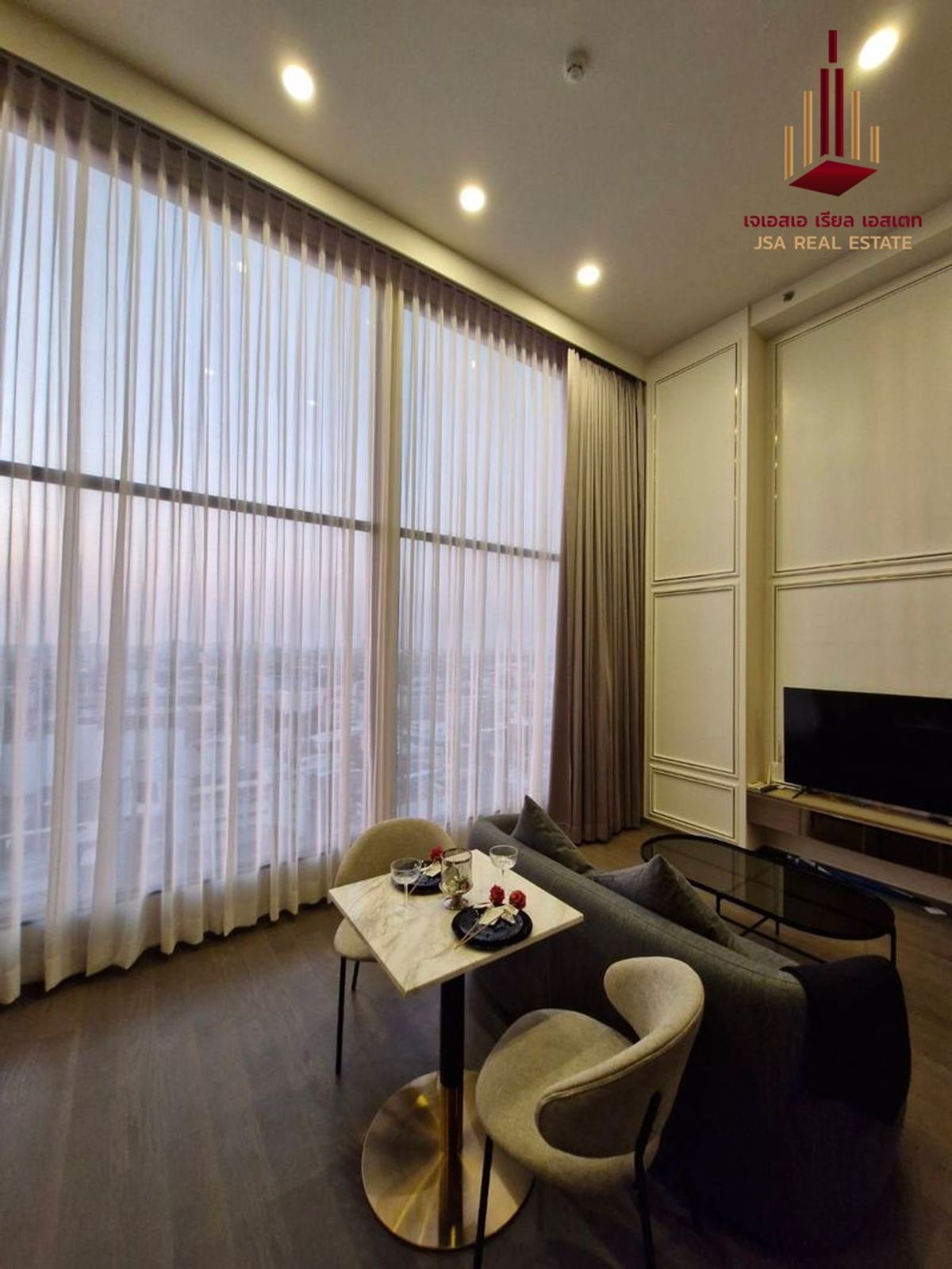 For SaleCondoRatchathewi,Phayathai : ✨ For Sale: Park Origin Ratchathewi Condo ✨ 💰 ONLY 13,00,000 THB