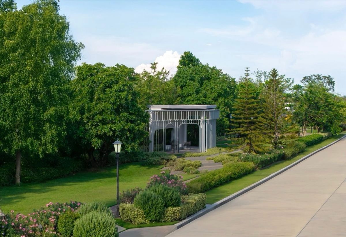 ขายบ้านบางนา แบริ่ง ลาซาล : ขายบ้านเดี่ยว 2 ชั้น โครงการ บริทาเนีย บางนา - ศรีวารี สวย ตามรูป พร้อมอยู่ ใกล้ ศูนย์การค้าเมกะ บางนา @841qqlnr