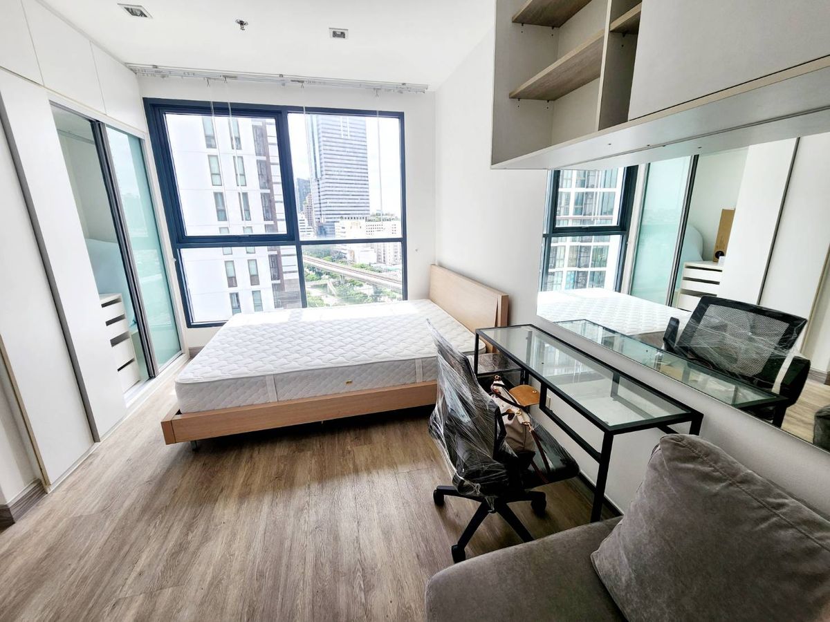 For RentCondoWongwianyai, Charoennakor : IDEO Mobi Sathorn, BTS Thonburi 50 meters with furniture + 2 bedrooms + washing machines only 23,000 baht