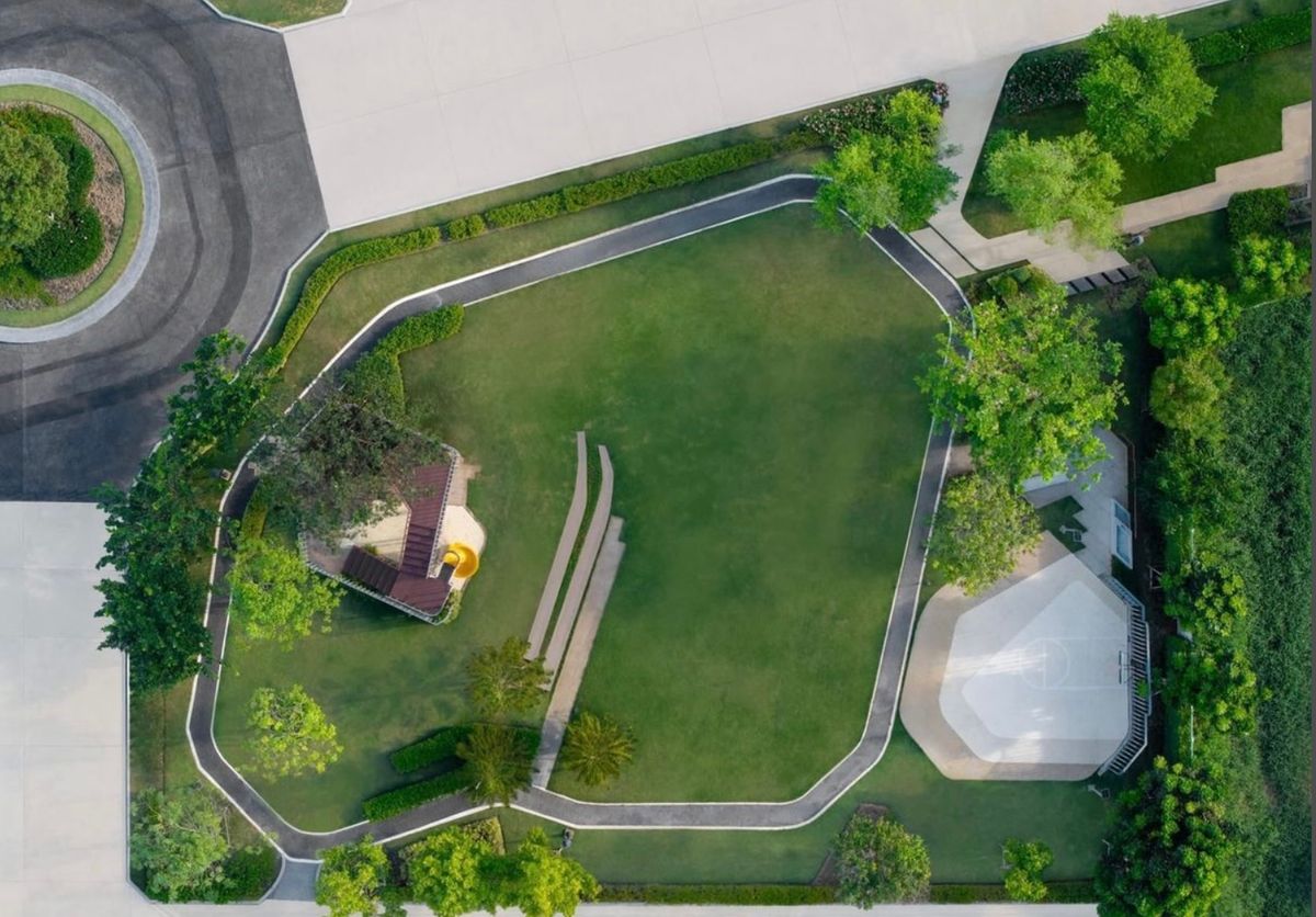 ขายบ้านบางนา แบริ่ง ลาซาล : ขายบ้านเดี่ยว 2 ชั้น โครงการ บริทาเนีย บางนา - ศรีวารี สวย ตามรูป พร้อมอยู่ ใกล้ ศูนย์การค้าเมกะ บางนา @841qqlnr