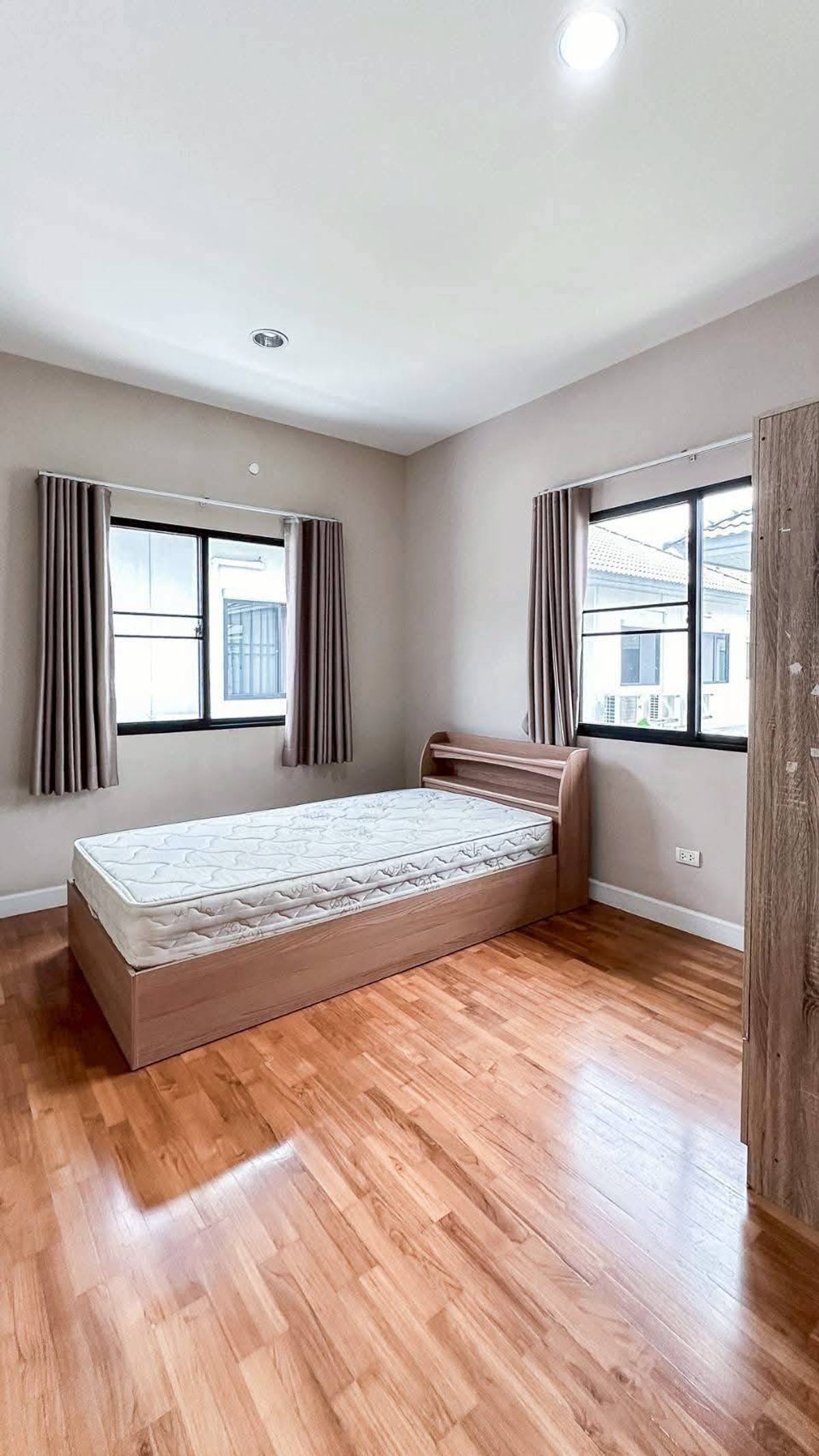 ขายบ้านนวมินทร์ รามอินทรา : บ้านสวยพร้อมอยู่ เสนาพาร์ค วิลล์ รามอินทรา-วงแหวน 3 ใกล้แฟชั่นไอส์แลน