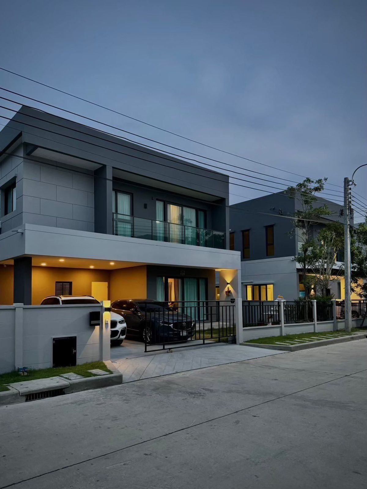 ให้เช่าบ้านบางนา แบริ่ง ลาซาล : 𝐂𝐞𝐧𝐭𝐫𝐨 𝐁𝐚𝐧𝐠𝐧𝐚 (𝐓𝐲𝐩𝐞 𝐈𝐧𝐢𝐳𝐢𝐨) 𝟑 ห้องนอน + 𝟏 ห้องนอน (อเนกประสงค์)