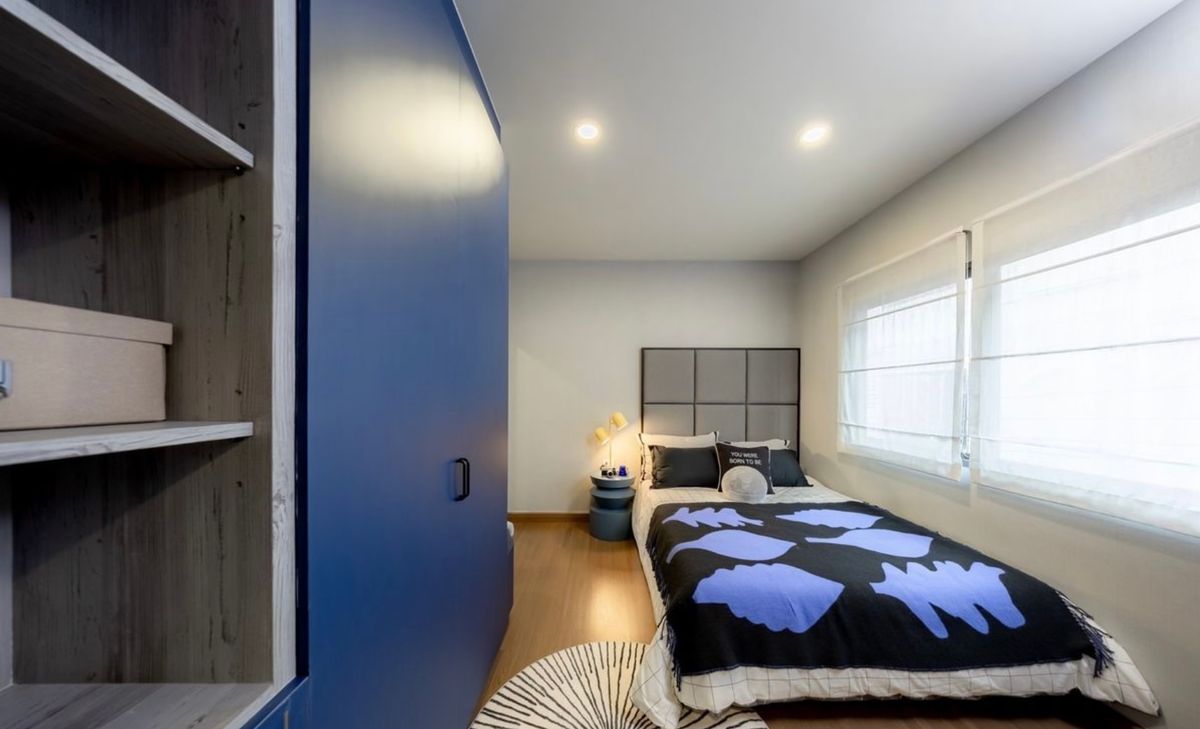 For SaleSamut Prakan,Samrong : Luxurious twin house for sale, Grand Britania Project, Bang Na -Suvarnabhumi, beautiful, near the Airport Link Ladkrabang. Interested in Atline.@841QLNR