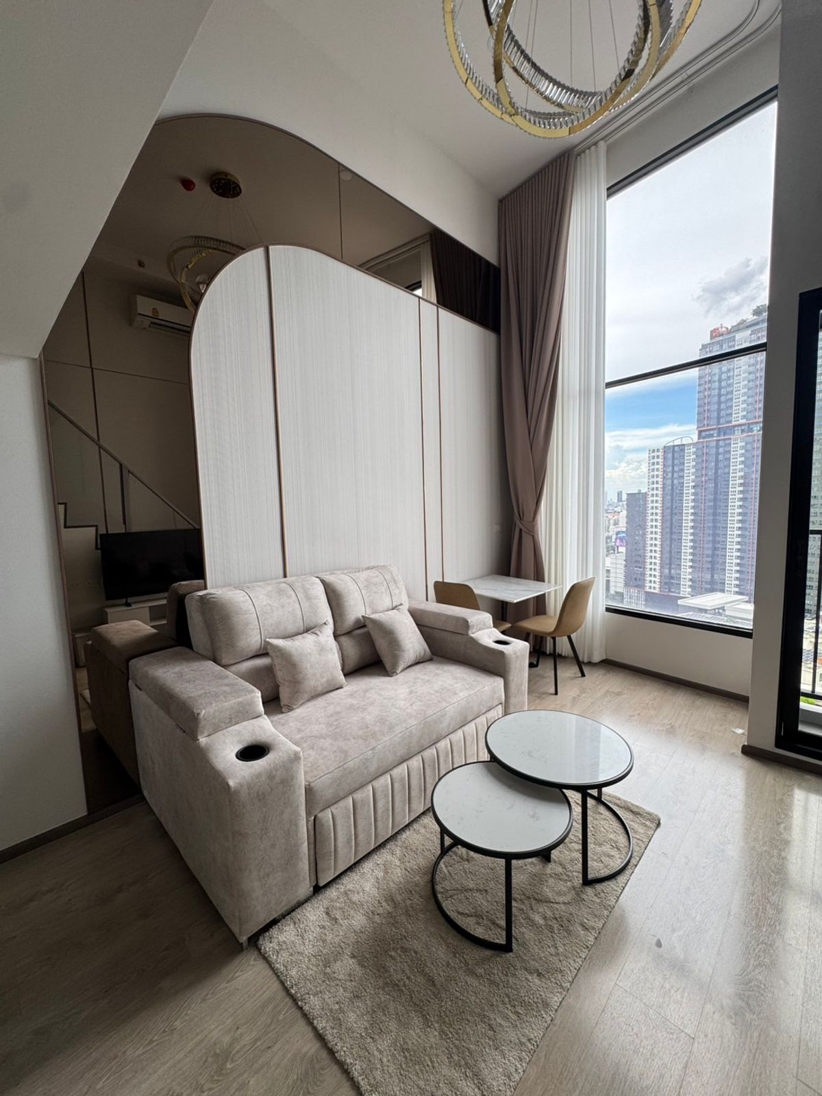 ให้เช่าคอนโดรัชดา ห้วยขวาง : 🔥 For Rent Duplex 1Bedrooms 🔥SoHo BKK Ratchada