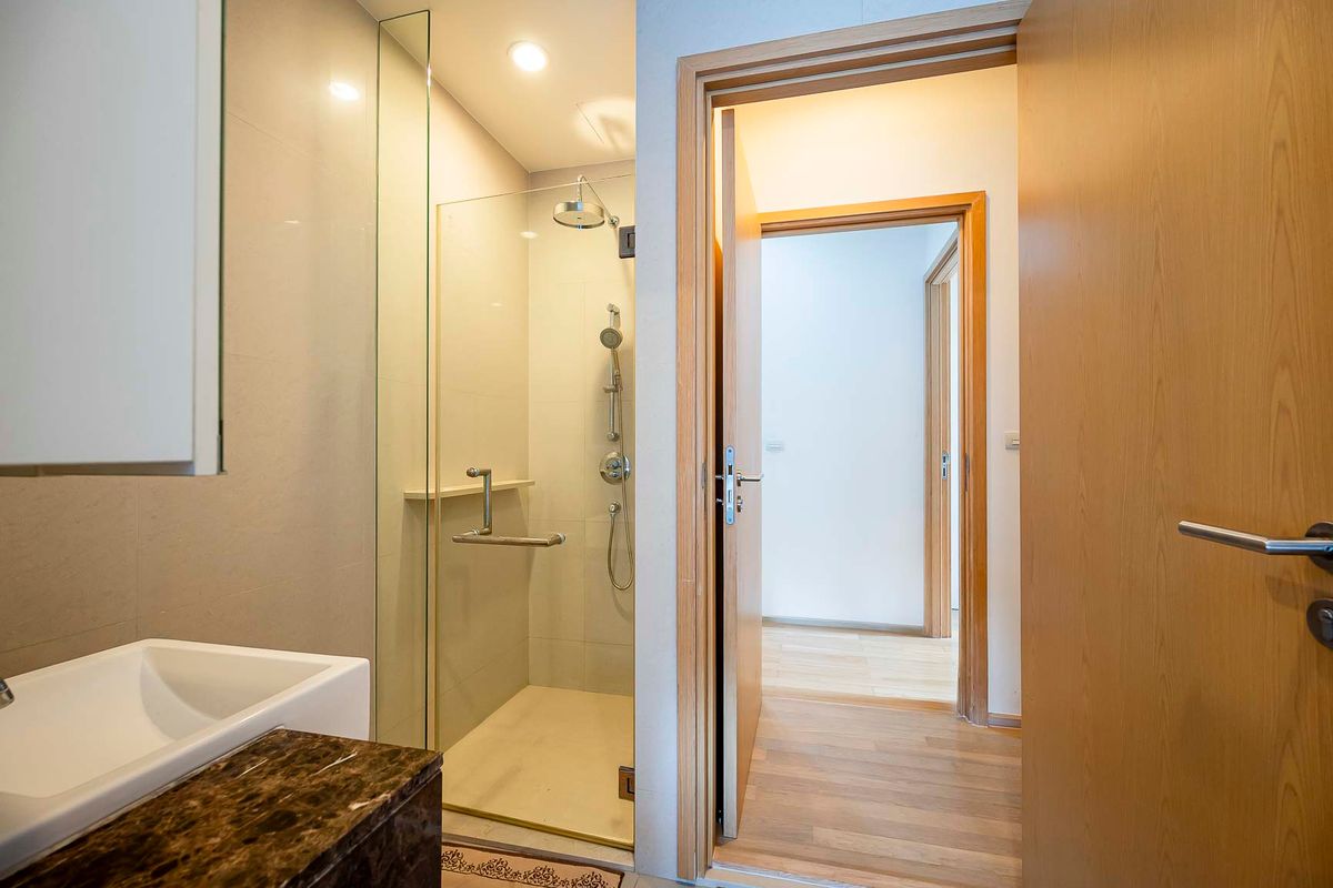 ให้เช่าคอนโดสุขุมวิท อโศก ทองหล่อ : For rent condo The XXXIX (The Thirty-Nine) 2 Bed fully furnished (S15-21916) 