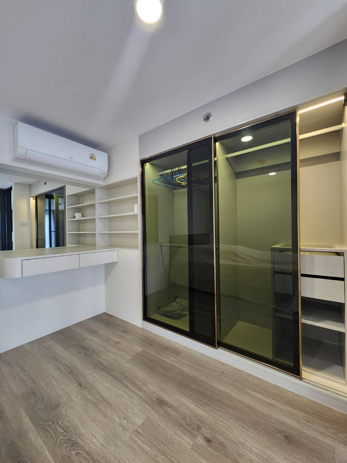 For RentCondoOnnut, Udomsuk : Luxury Condo for Rent | Knightsbridge Space Sukhumvit - Rama 4 in the city center