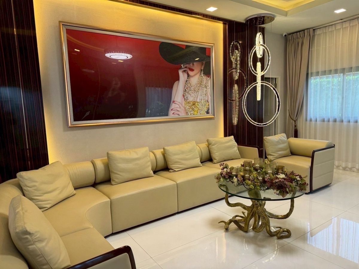 ขายบ้านชะอำ เพชรบุรี : 📢👇บ้านพักตากอากาศสุดหรู 2 หลัง ริมทะเลชะอำ–ปึกเตียน ใกล้กรุงเทพฯ  ทำเลเงียบสงบ ส่วนตัว ใกล้สถานที่ท่องเที่ยวหลายแห่ง เหมาะสำหรับการพักผ่อนและการลงทุน