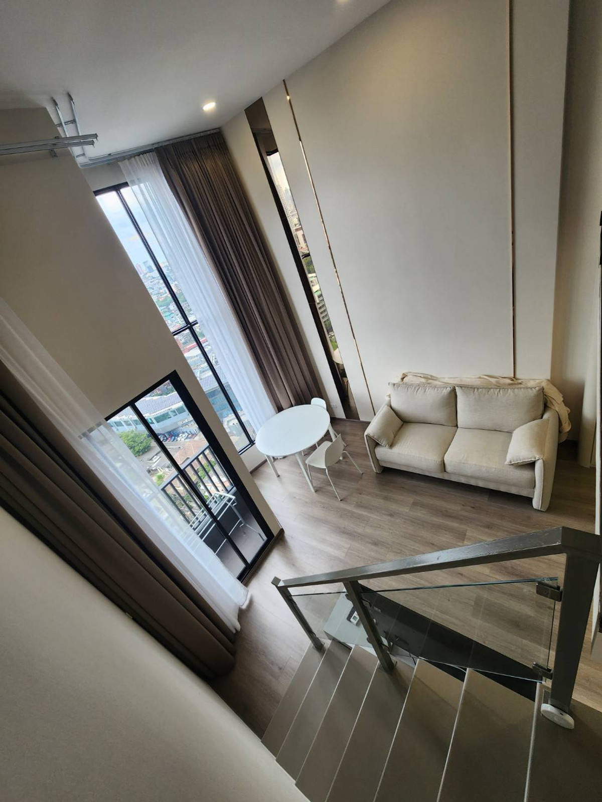 For RentCondoOnnut, Udomsuk : Luxury Condo for Rent | Knightsbridge Space Sukhumvit - Rama 4 in the city center