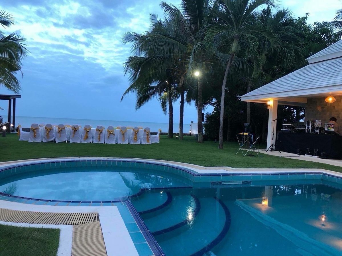 ขายบ้านชะอำ เพชรบุรี : 📢👇บ้านพักตากอากาศสุดหรู 2 หลัง ริมทะเลชะอำ–ปึกเตียน ใกล้กรุงเทพฯ  ทำเลเงียบสงบ ส่วนตัว ใกล้สถานที่ท่องเที่ยวหลายแห่ง เหมาะสำหรับการพักผ่อนและการลงทุน