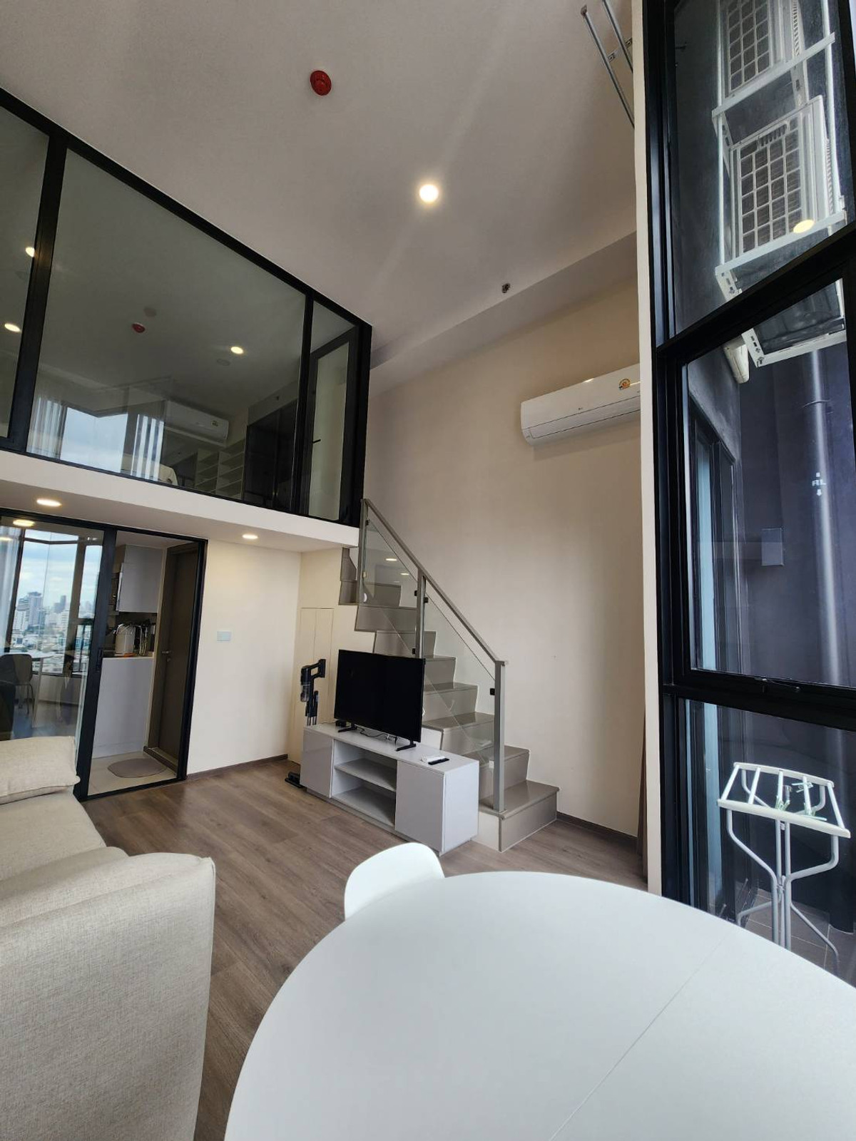 For RentCondoOnnut, Udomsuk : Luxury Condo for Rent | Knightsbridge Space Sukhumvit - Rama 4 in the city center