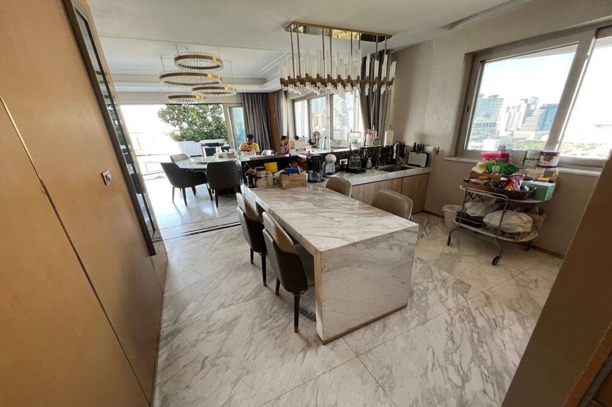 For SaleCondoSukhumvit, Asoke, Thonglor : 🔥 For Sale !! high floor 20++, private swimming pool!!🔥 Code C20250800091..........Le Raffine Sukhumvit 24, 3 bedroom Duplex, 5 bathroom, furnished, Special Deal!!📣📣