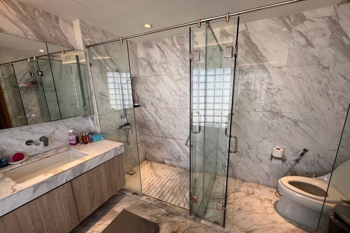 For SaleCondoSukhumvit, Asoke, Thonglor : 🔥 For Sale !! high floor 20++, private swimming pool!!🔥 Code C20250800091..........Le Raffine Sukhumvit 24, 3 bedroom Duplex, 5 bathroom, furnished, Special Deal!!📣📣