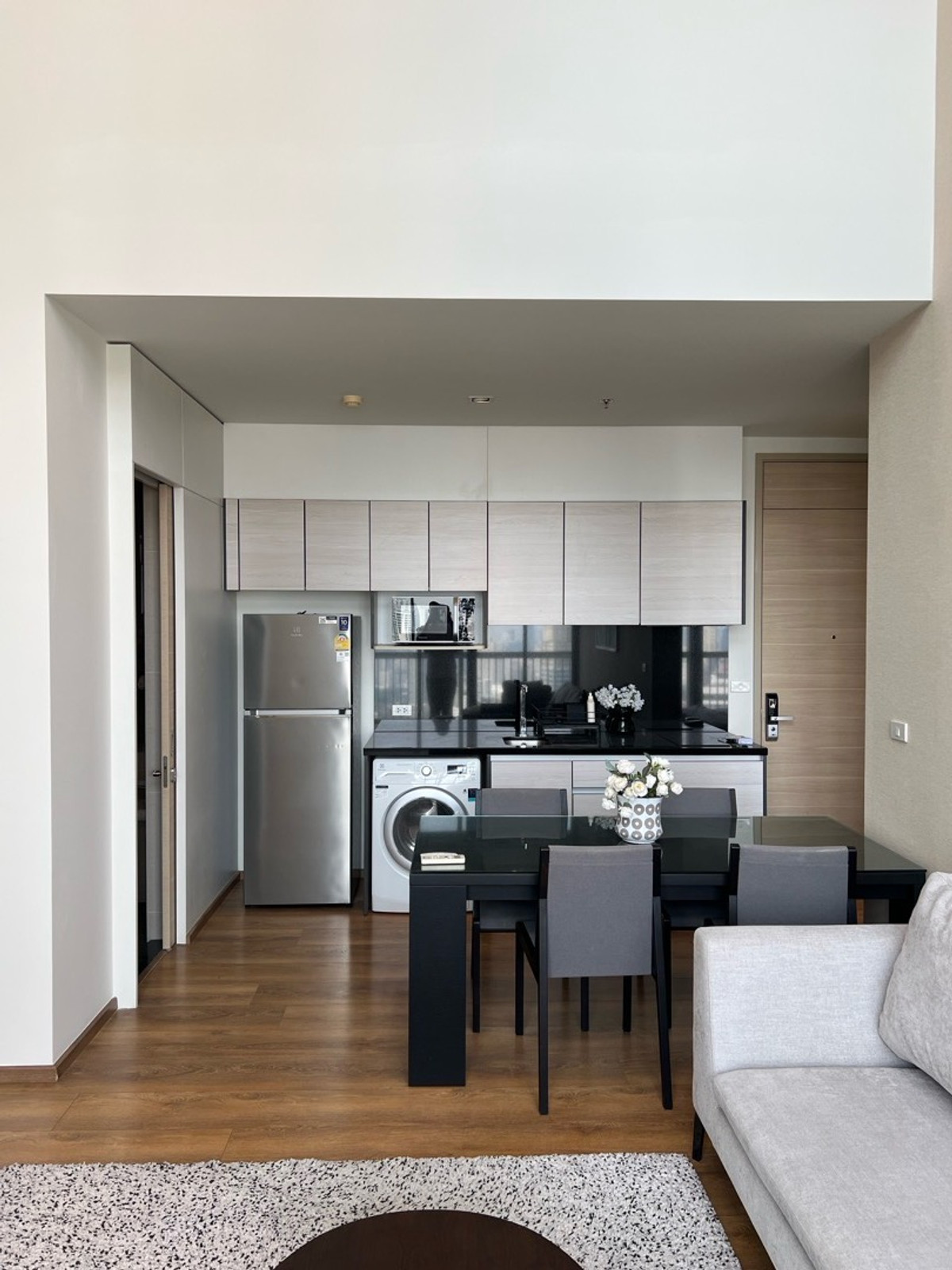 For RentCondoSukhumvit, Asoke, Thonglor : 🔫💦 Settle In Before Songkran! 2-Bedroom Duplex at Park 24 – 80,000 THB/month