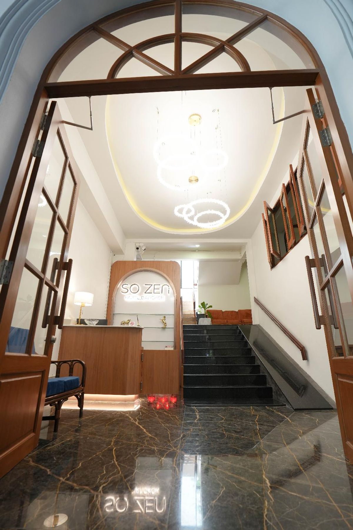 ให้เช่าสีลม ศาลาแดง บางรัก : Line ID : @zimple_asset  ห้องพักสไตล์มินิมอล ย่านสีลม Fully Furnished บรรยากาศเงียบสงบเหมาะแก่การพักผ่อน เดินทางสะดวก ไม่ไกลจากBTS สุรศักดิ์